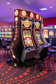 Antarmuka permainan slot ninja slot menampilkan permainan populer Aviator dan Sweet Bonanza